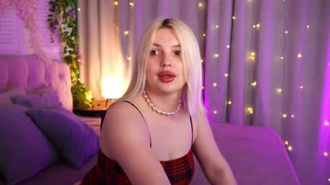  Amelia  online show from May 12, 2026, 4:09 am
