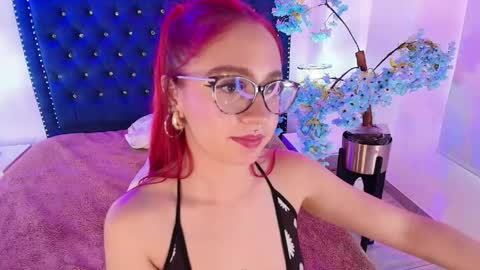 Amelie online show from April 30, 2026, 8:57 pm