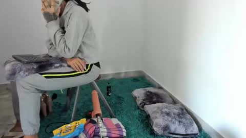 Snapshot of amelie_hills chatting on October 12, 2025, 9:58 pm AMELIE online show from October 12, 2025, 9:58 pm