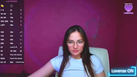 Amelie online show from December 16, 2024, 5:11 pm
