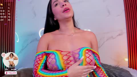 Alejandra  online show from December 16, 2024, 4:13 am