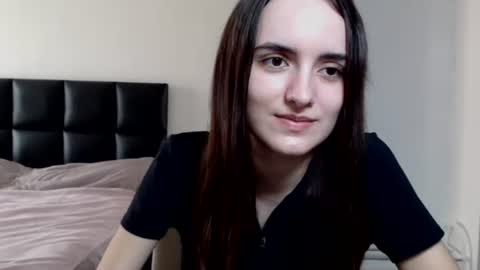 ameliebanshee online show from September 13, 2025, 8:25 am