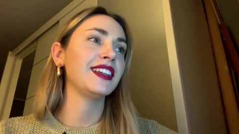 Snapshot of ameliehotsexy chatting on February 19, 2026, 6:26 pm Amelie online show from February 19, 2026, 6:26 pm