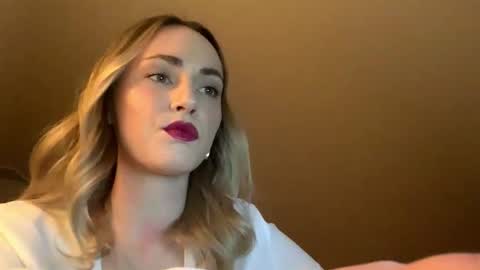 Snapshot of ameliehotsexy chatting on February 25, 2026, 5:33 pm Amelie online show from February 25, 2026, 5:33 pm