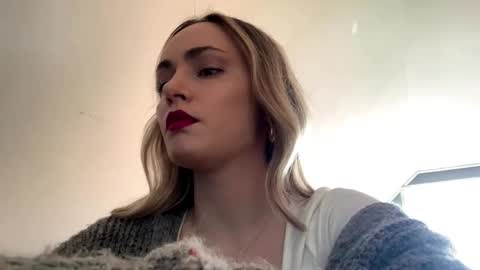 Snapshot of ameliehotsexy chatting on February 26, 2026, 11:31 am Amelie online show from February 26, 2026, 11:31 am