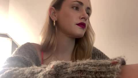 Snapshot of ameliehotsexy chatting on February 28, 2026, 9:32 am Amelie online show from February 28, 2026, 9:32 am