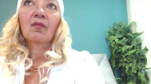 Snapshot of amelielux chatting on March 12, 2026, 6:58 pm Amelie Lux online show from March 12, 2026, 6:58 pm