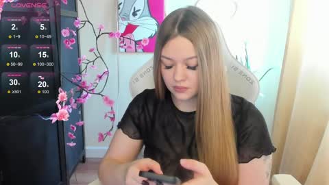 Amelie online show from April 27, 2026, 5:16 am