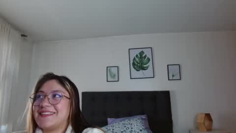 Amelie  online show from July 10, 2026, 1:25 pm