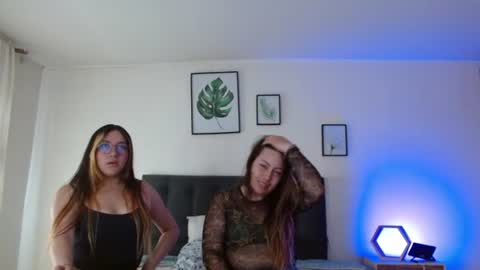 Amelie  online show from July 30, 2026, 2:27 pm
