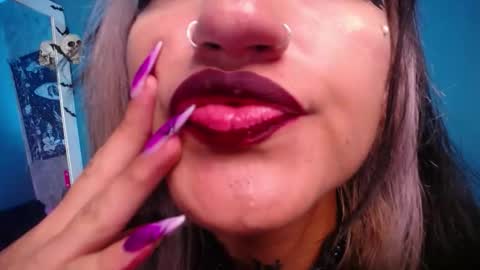 Snapshot of amelierouss chatting on March 26, 2026, 1:11 am AMELIEROUS .. see you tomorrow kisses online show from March 26, 2026, 1:11 am