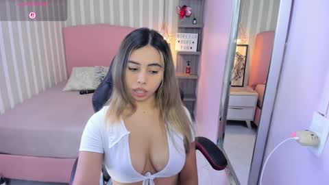 Snapshot of amelietarson chatting on September 19, 2025, 7:36 pm Victoria online show from September 19, 2025, 7:36 pm