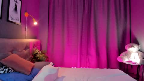Amelia online show from May 20, 2026, 1:23 am