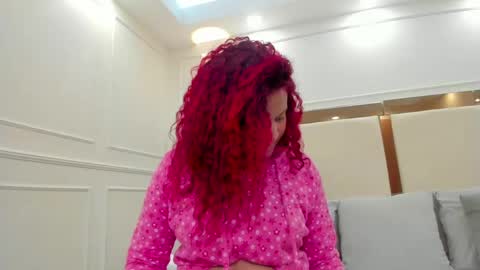 ameliia_jones_ online show from May 15, 2026, 3:02 am