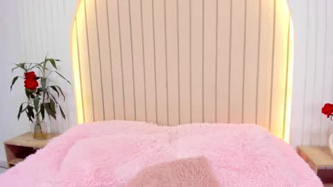 Amelia online show from February 23, 2025, 8:44 pm