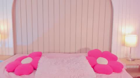 Amelia online show from March 16, 2026, 8:46 pm