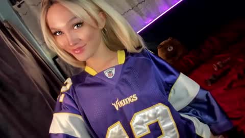 amelinckx online show from February 19, 2025, 7:59 pm