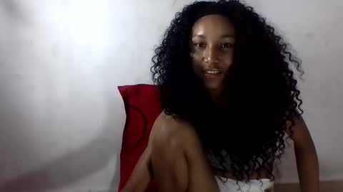 Snapshot of amelisy20005 chatting on May 14, 2026, 10:38 pm amelisy20005 online show from May 14, 2026, 10:38 pm