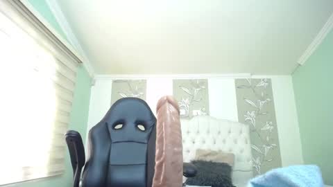 Snapshot of amell_thomson chatting on December 11, 2024, 2:11 pm Amell Thomson online show from December 11, 2024, 2:11 pm