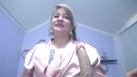 Snapshot of amell_thomson chatting on December 23, 2024, 5:32 pm Amell Thomson online show from December 23, 2024, 5:32 pm