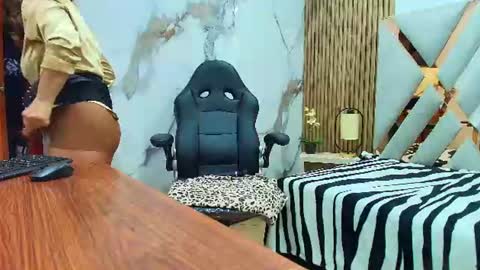Amell Thomson online show from June 15, 2026, 10:39 am