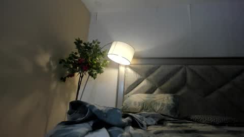 Amelie gadotx ig online show from January 18, 2026, 2:48 am