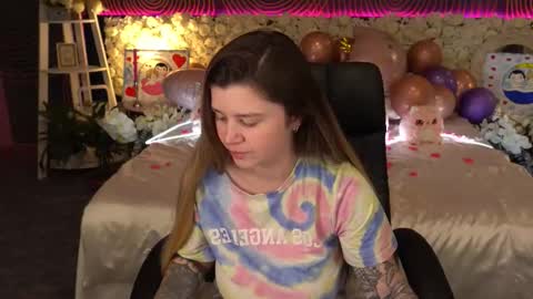 amellymillyy online show from March 5, 2026, 7:54 pm