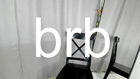 Snapshot of amely_lil chatting on February 8, 2025, 4:36 am Amely online show from February 8, 2025, 4:36 am