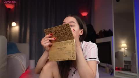 Amy  online show from October 3, 2025, 1:57 am