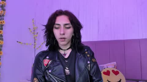 amethyst_01_ online show from December 6, 2024, 9:57 pm