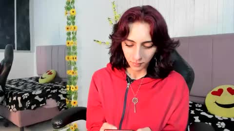 amethyst_01_ online show from January 8, 2025, 10:58 pm