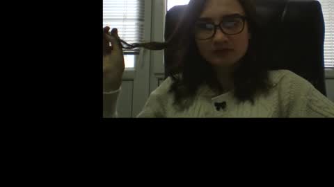 Julia  online show from February 13, 2025, 9:51 am
