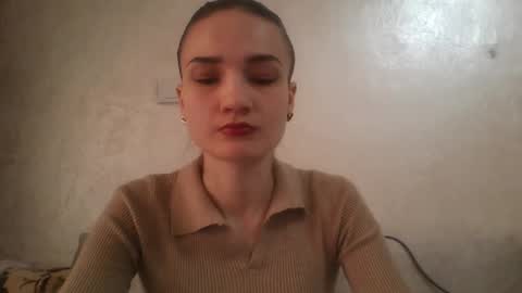 Julia  online show from March 5, 2025, 6:12 am