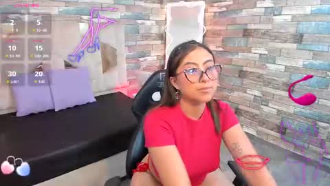 amhira_tay online show from June 18, 2026, 7:40 pm