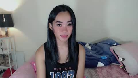 Snapshot of ami_lewis chatting on October 14, 2025, 12:00 am JOANNA online show from October 14, 2025, 12:00 am