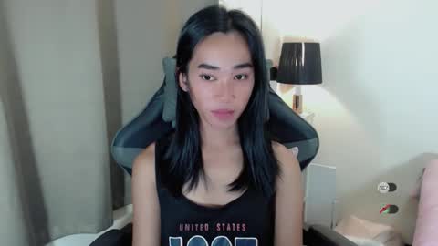 Snapshot of ami_lewis chatting on October 17, 2025, 1:31 am JOANNA online show from October 17, 2025, 1:31 am