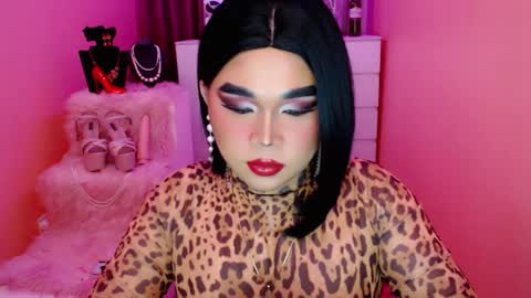 Queen Mireska online show from February 4, 2025, 2:43 pm