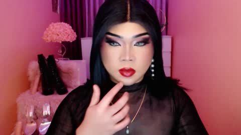 Queen Mireska online show from September 25, 2025, 2:54 pm