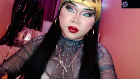 Queen Mireska online show from April 10, 2026, 2:55 pm