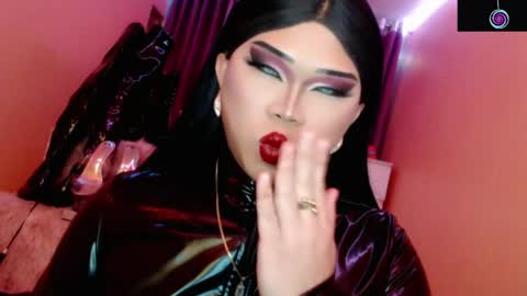 Queen Mireska online show from May 4, 2026, 4:25 pm