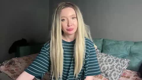 Snapshot of amiair chatting on November 3, 2025, 4:19 pm Ami Air online show from November 3, 2025, 4:19 pm