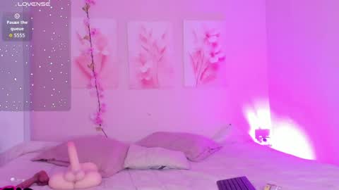 AmiiClark  online show from June 7, 2026, 7:06 pm