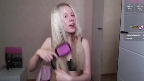 Snapshot of amili_kron chatting on May 22, 2026, 6:57 pm MY NAME IS AMILI WELCOME TO MY ROOM online show from May 22, 2026, 6:57 pm