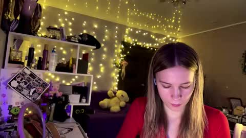 Snapshot of amily_sunray chatting on March 1, 2026, 1:24 pm Amily online show from March 1, 2026, 1:24 pm