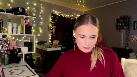 Snapshot of amily_sunray chatting on March 21, 2026, 2:53 pm Amily online show from March 21, 2026, 2:53 pm