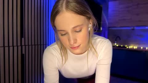 Amily online show from May 15, 2026, 4:14 pm