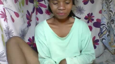 aminah01 online show from April 3, 2026, 10:19 pm
