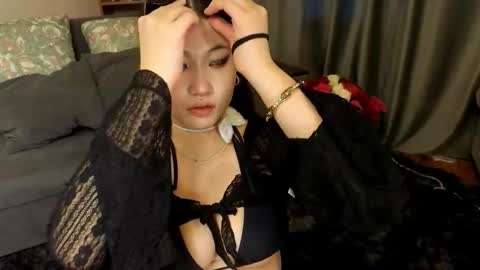 Snapshot of aminasaffron chatting on October 2, 2025, 10:33 am aminasaffron online show from October 2, 2025, 10:33 am