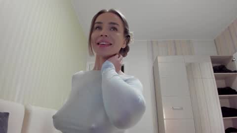 Kristina online show from December 18, 2025, 1:55 am