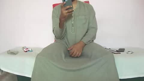 Snapshot of amir_elaraby chatting on October 10, 2025, 9:19 am Amir online show from October 10, 2025, 9:19 am